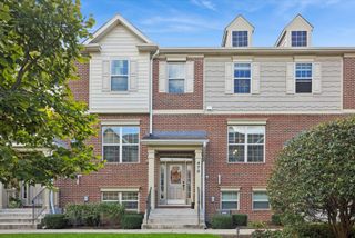 473 N KENILWORTH Avenue, Glen Ellyn, IL 60137