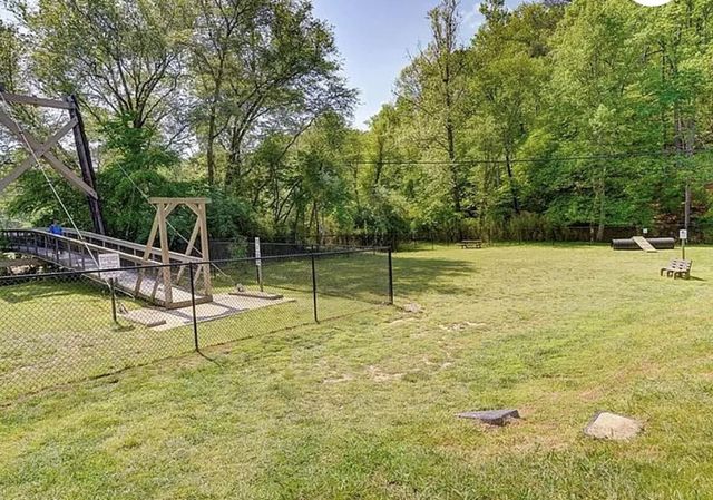 16 7th Street, Ellijay, GA 30540
