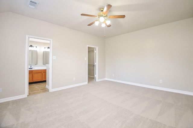 1614 Village Court Drive, Rosenberg, TX 77471