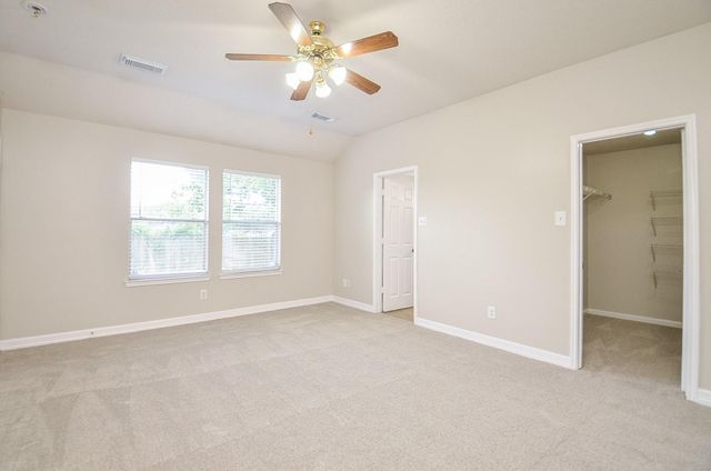 1614 Village Court Drive, Rosenberg, TX 77471