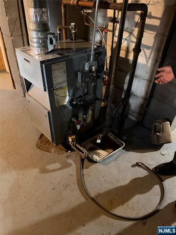 86 Ella Street, Bloomfield, NJ 07003