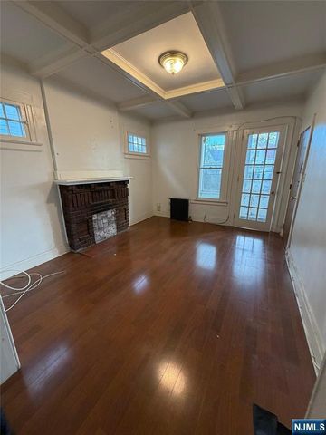 86 Ella Street, Bloomfield, NJ 07003