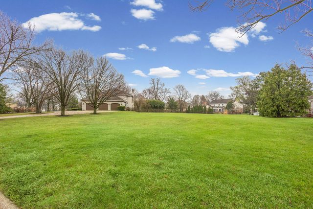 343 Hambletonian Drive, Oak Brook, IL 60523