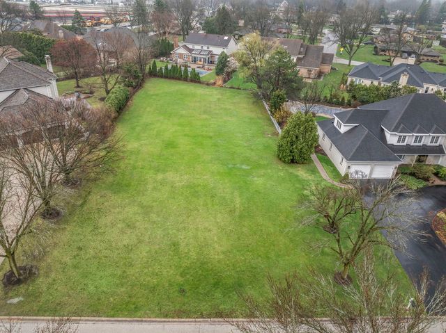 343 Hambletonian Drive, Oak Brook, IL 60523