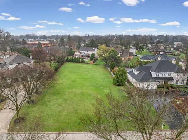 343 Hambletonian Drive, Oak Brook, IL 60523
