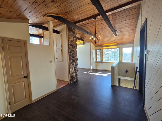 324 Upland Way, Bristol, TN 37620