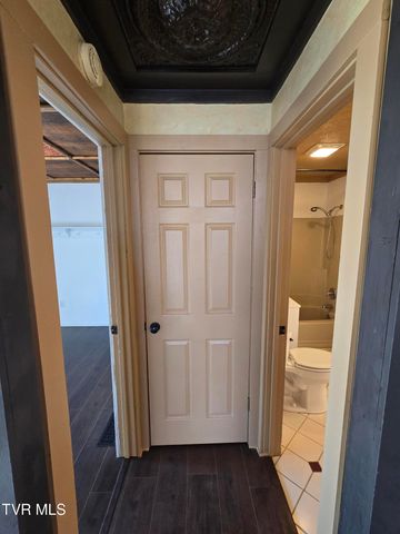 324 Upland Way, Bristol, TN 37620