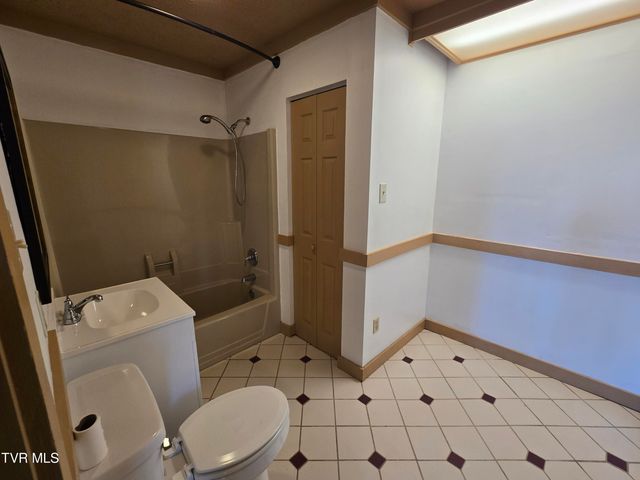 324 Upland Way, Bristol, TN 37620