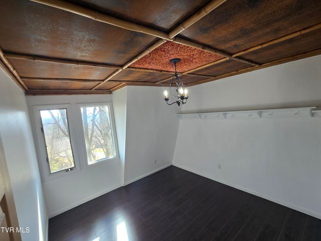 324 Upland Way, Bristol, TN 37620