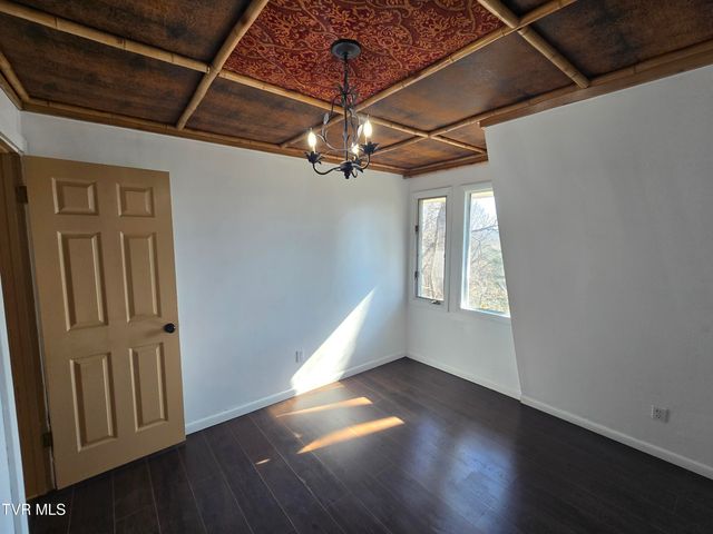 324 Upland Way, Bristol, TN 37620