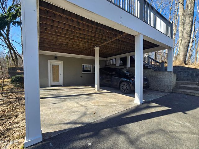 324 Upland Way, Bristol, TN 37620