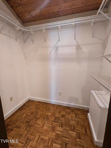 324 Upland Way, Bristol, TN 37620