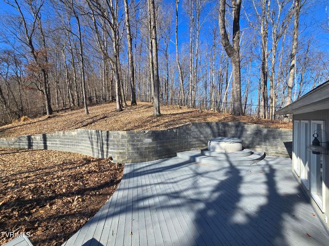 324 Upland Way, Bristol, TN 37620