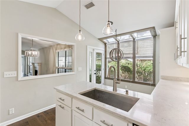 19 Bay Tree Court W, St Simons Island, GA 31522