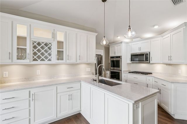 19 Bay Tree Court W, St Simons Island, GA 31522