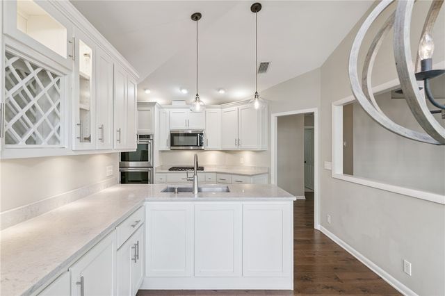 19 Bay Tree Court W, St Simons Island, GA 31522