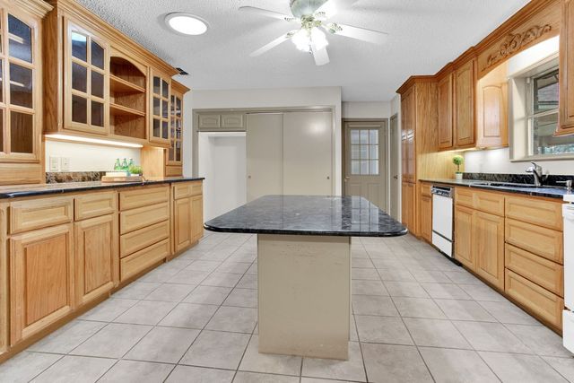 307 Easy Drive, Hideaway, TX 75771