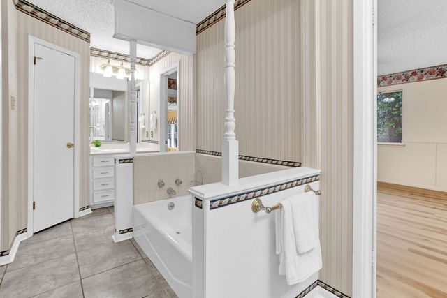 307 Easy Drive, Hideaway, TX 75771