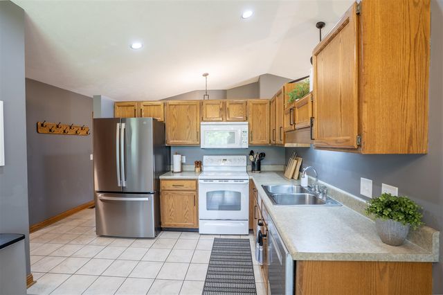 8421 Trail Blazer Drive, Byron Center, MI 49315