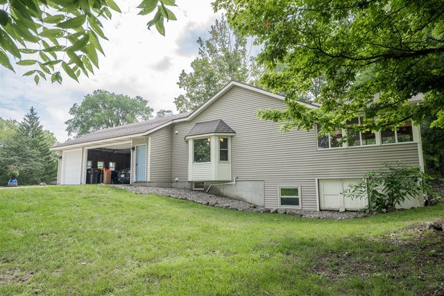 8421 Trail Blazer Drive, Byron Center, MI 49315