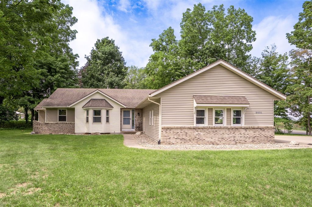 8421 Trail Blazer Drive, Byron Center, MI 49315