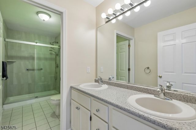 7 Blazure Dr, Bernardsville Boro, NJ 07924