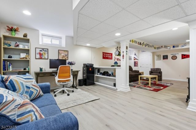 7 Blazure Dr, Bernardsville Boro, NJ 07924