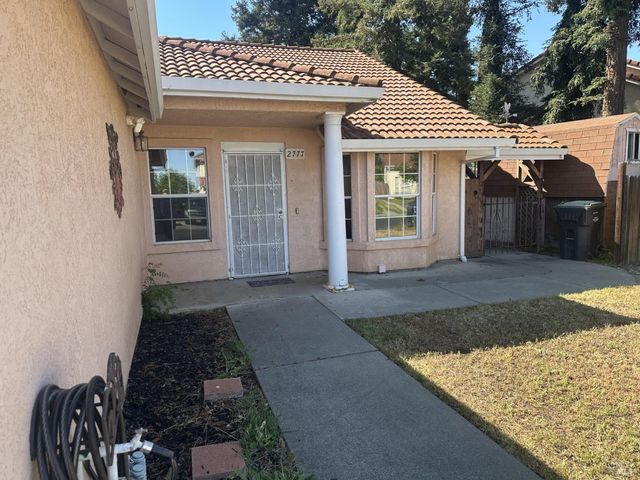 2777 Woodmont Dr, Fairfield, CA 94533