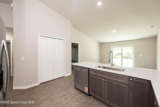 2638 Lakeland Avenue SW, Palm Bay, FL 32908