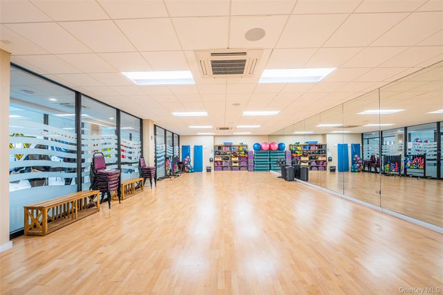 1 Bay Club Drive 11J, Bayside, NY 11360