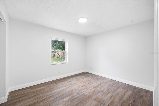 1807 N BARNES STREET, Plant City, FL 33563
