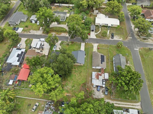 1807 N BARNES STREET, Plant City, FL 33563