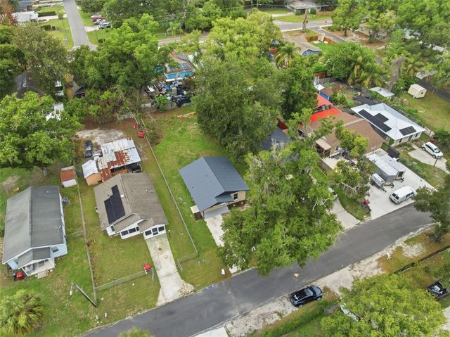 1807 N BARNES STREET, Plant City, FL 33563