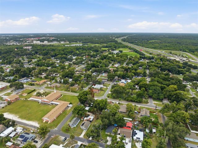 1807 N BARNES STREET, Plant City, FL 33563