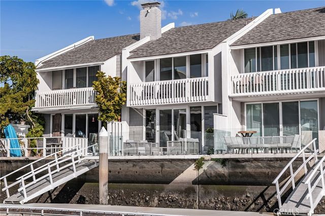 16435 Harbour Lane 13, Huntington Beach, CA 92649