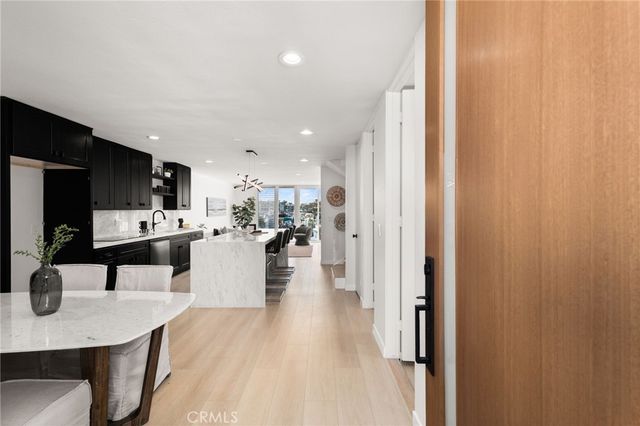 16435 Harbour Lane 13, Huntington Beach, CA 92649