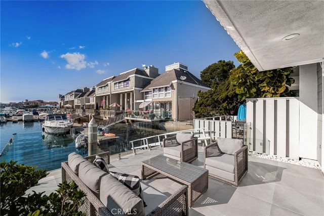 16435 Harbour Lane 13, Huntington Beach, CA 92649
