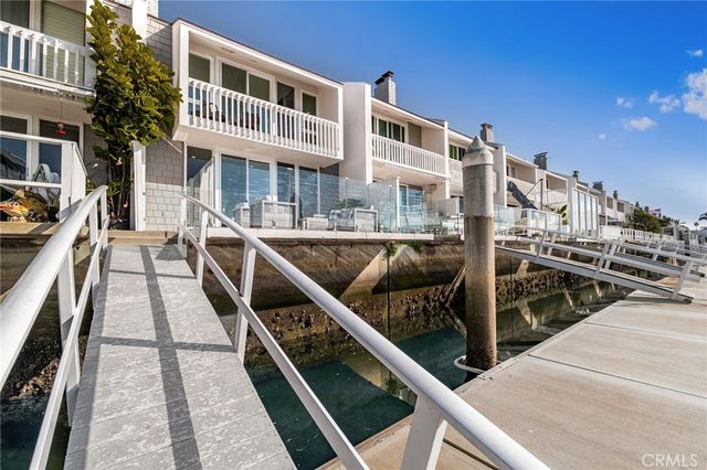 16435 Harbour Lane 13, Huntington Beach, CA 92649