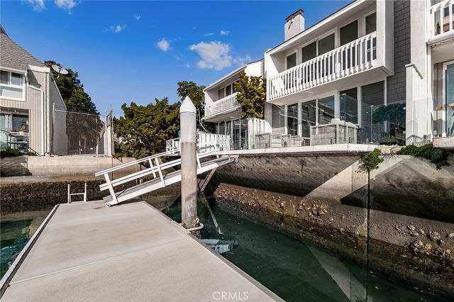 16435 Harbour Lane 13, Huntington Beach, CA 92649