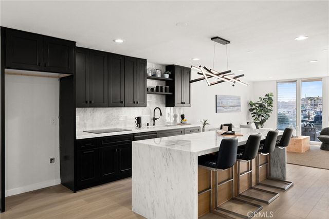 16435 Harbour Lane 13, Huntington Beach, CA 92649