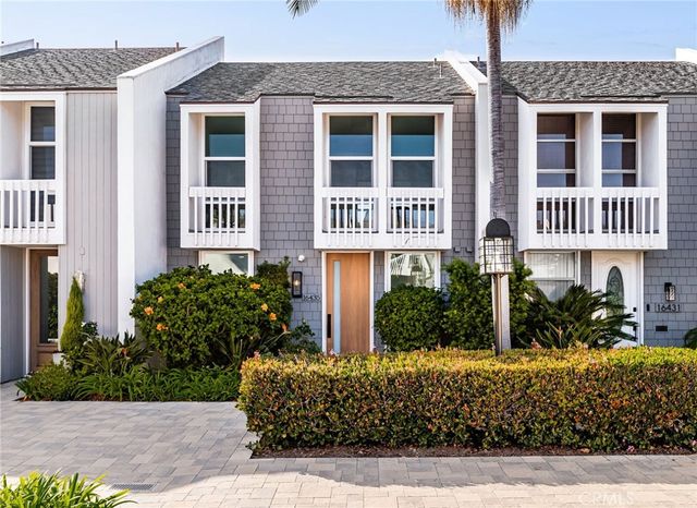 16435 Harbour Lane 13, Huntington Beach, CA 92649