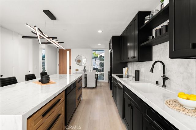 16435 Harbour Lane 13, Huntington Beach, CA 92649