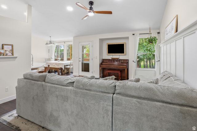962 N HARRISVILLE RD, Harrisville, UT 84404
