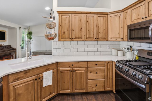 962 N HARRISVILLE RD, Harrisville, UT 84404