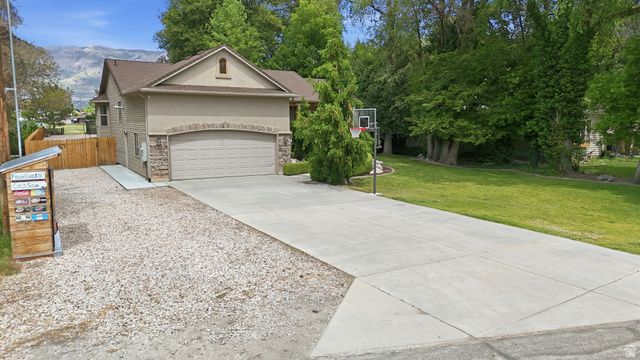 962 N HARRISVILLE RD, Harrisville, UT 84404