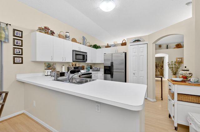 452 NW Turin Court, St Lucie West, FL 34986