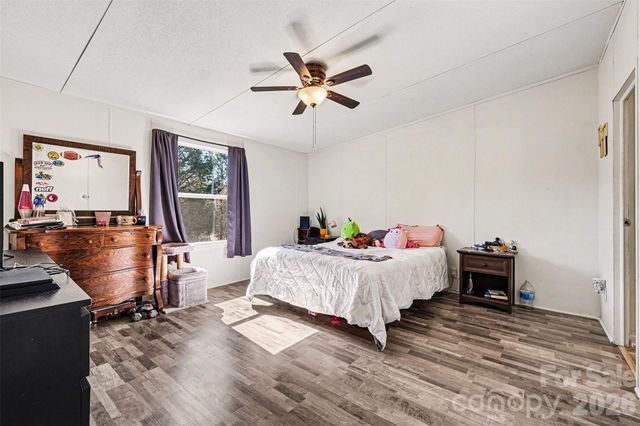 4106 Olga Court, Dallas, NC 28034