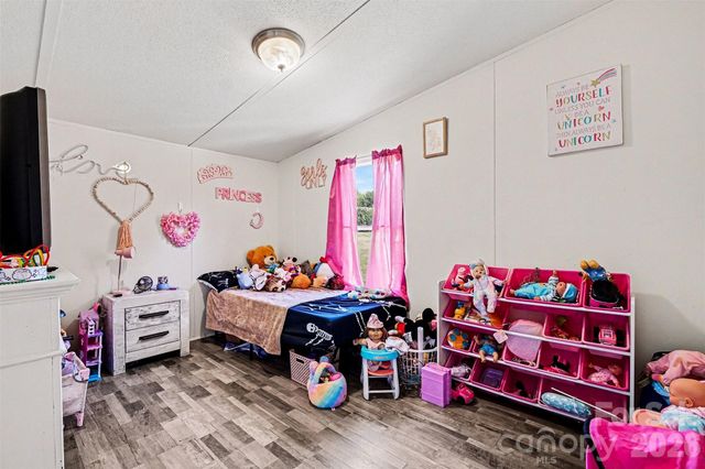 4106 Olga Court, Dallas, NC 28034