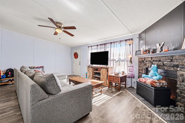 4106 Olga Court, Dallas, NC 28034