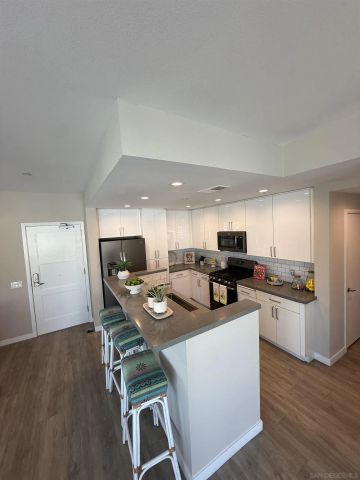 355 N Cleveland Street 304, Oceanside, CA 92054